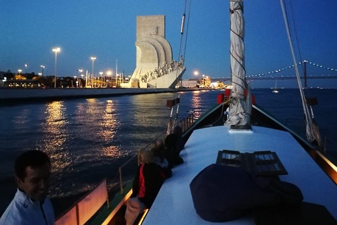 2-Hour Lisbon Traditional Boats Sunset Cruise with White Wine - Seats, space, and comfort