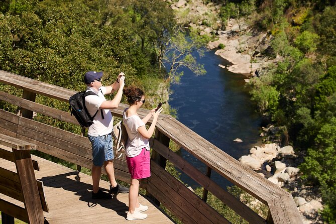 516 Arouca Bridge & Paiva Walkways Tour with Lunch from Porto - What guides add to the experience