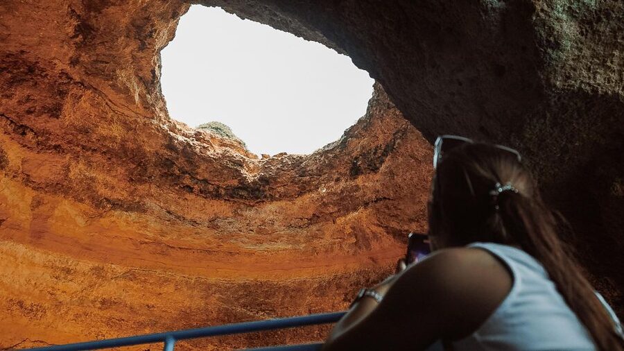Albufeira: 2.5-Hour Dolphin Watching and Caves Trip - From São Rafael to Galé, the first coastal run