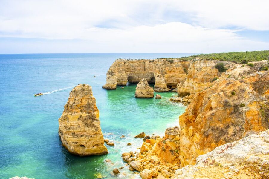 Albufeira: Benagil Caves & Dolphin Watching Speed Boat Tour - Guides, boat handling, and the human side of the trip