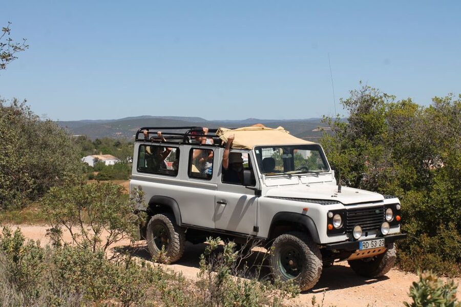 Albufeira: Jeep Safari Half-Day Countryside Tour - Paderne village, shops, and local craft