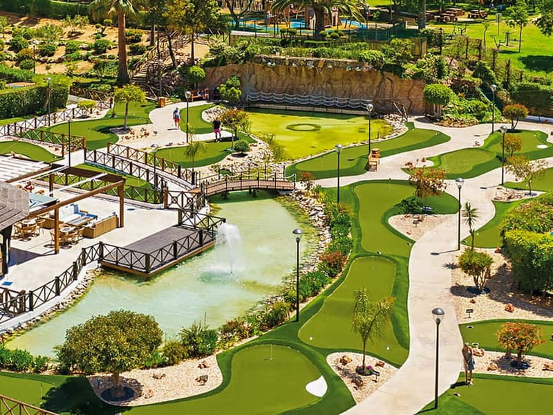 Albufeira: MiniGolf Adventure Park Entry Ticket - A proper mini-golf course in central Albufeira