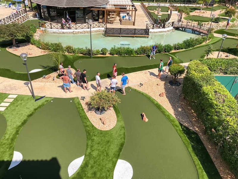 Albufeira: MiniGolf Adventure Park Entry Ticket - How the 20 holes play
