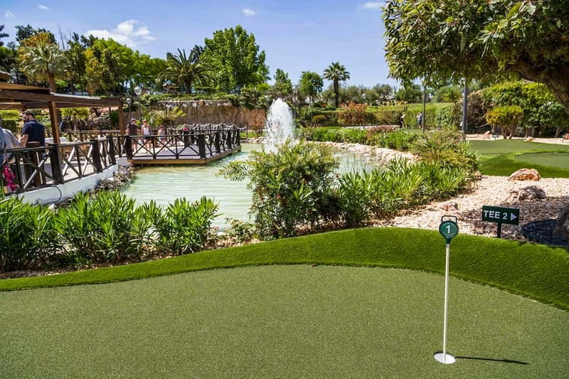 Albufeira: MiniGolf Adventure Park Entry Ticket - A good match for families, couples, and friend groups