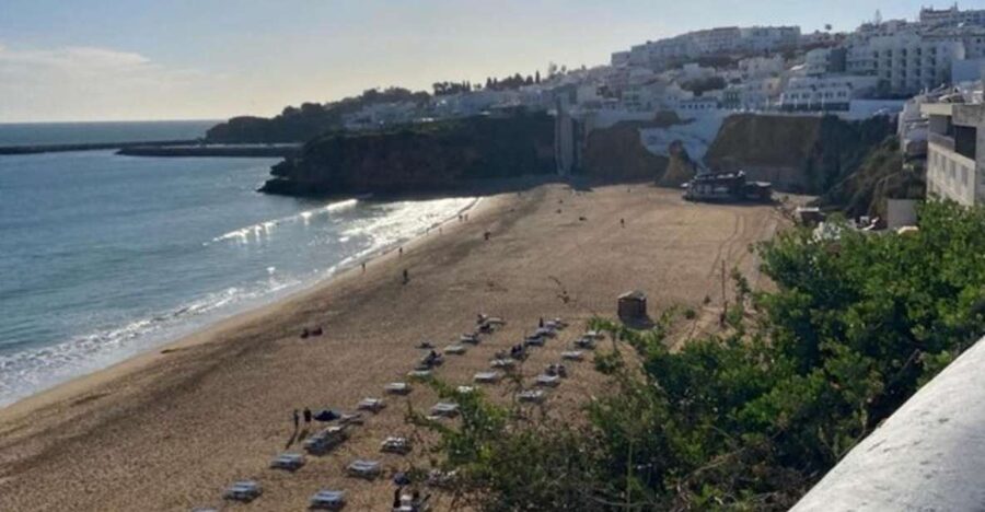 Albufeira: Old Town History Walking Tour with Tapas & Wine - Walking the narrow streets of the old town