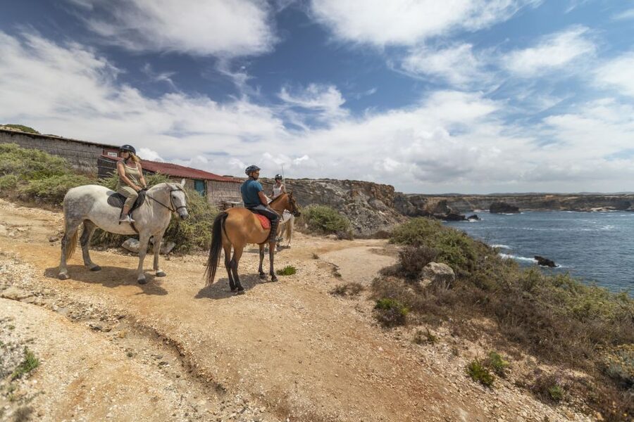Algarve: 1-Hour Carrapateira Horseback Riding Tour - Practical details that can save you trouble