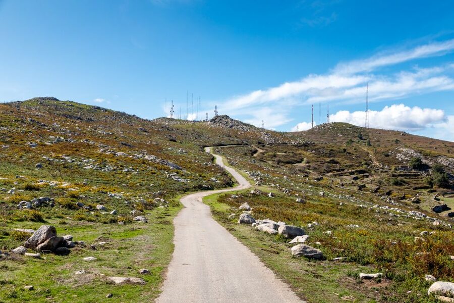 Algarve: Full-Day Guided Sightseeing Tour with Lunch - Sagres adds a fishing village finish