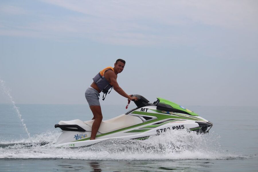 Algarve: Jet Ski Rental in Armação de Pêra - Meeting at the Holiday Inn Algarve beach
