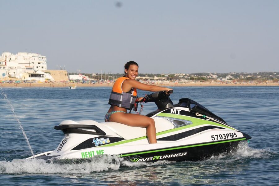 Algarve: Jet Ski Rental in Armação de Pêra - Who should book the Armação de Pêra jet ski ride?