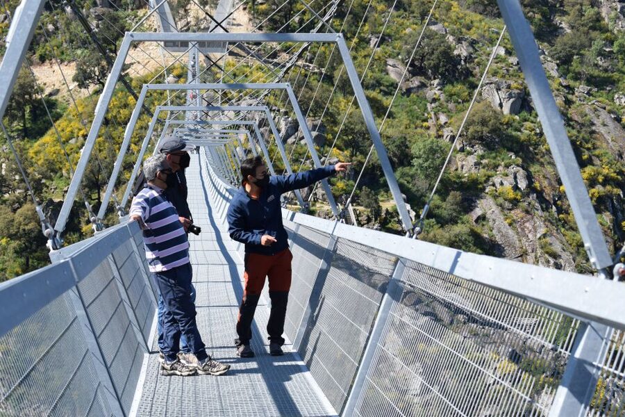Alvarenga: Paiva Walkways and 516 Arouca Bridge Guided Tour - Who will get the most from this tour?