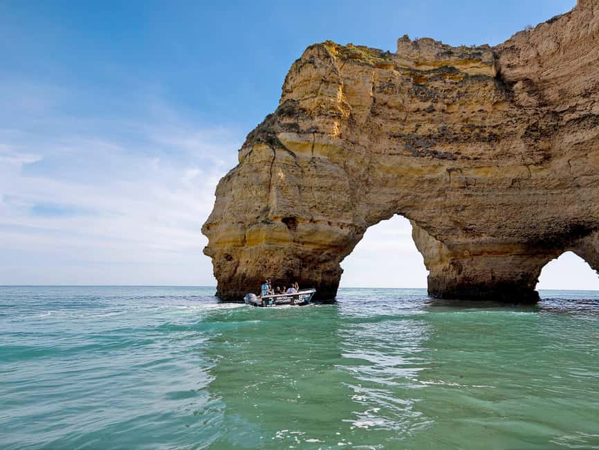 Armação de Pêra: Benagil´s 15 Best Caves Boat Tour - Praia da Marinha and the run toward Benagil