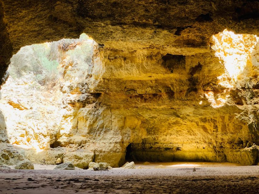 Armação de Pêra: Guided Boat Tour of Benagil's 15 Best Caves - What the ride feels like on open water
