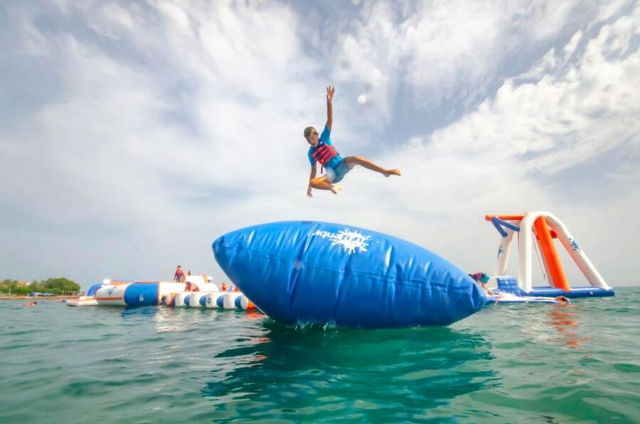 Armação de Pêra: Inflatable Waterpark Entry Ticket - How the 30-minute and one-hour sessions compare