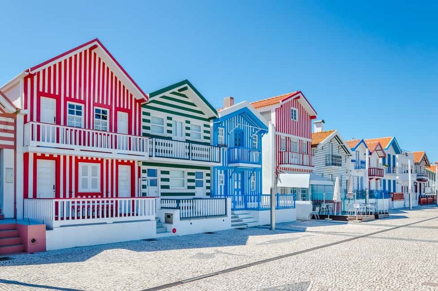 Aveiro: Half-Day Tour from Porto with Cruise - Aveiro’s canals and the 45-minute Moliceiro ride