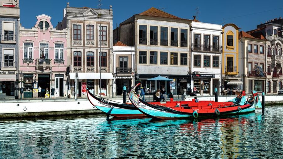 Aveiro: Scenic Guided Boat Tour - Why Aveiro Looks Best From a Moliceiro