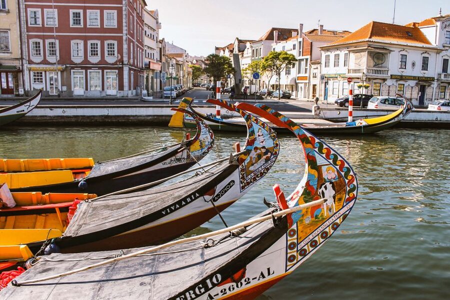 Aveiro: Traditional Moliceiro Boat Tour - Why a Moliceiro ride belongs in an Aveiro day