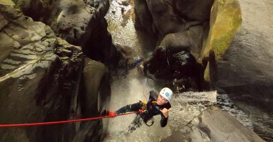 Azores: Canyoning in Salto do Cabrito - Your first steps with SPLASH Azores Adventure