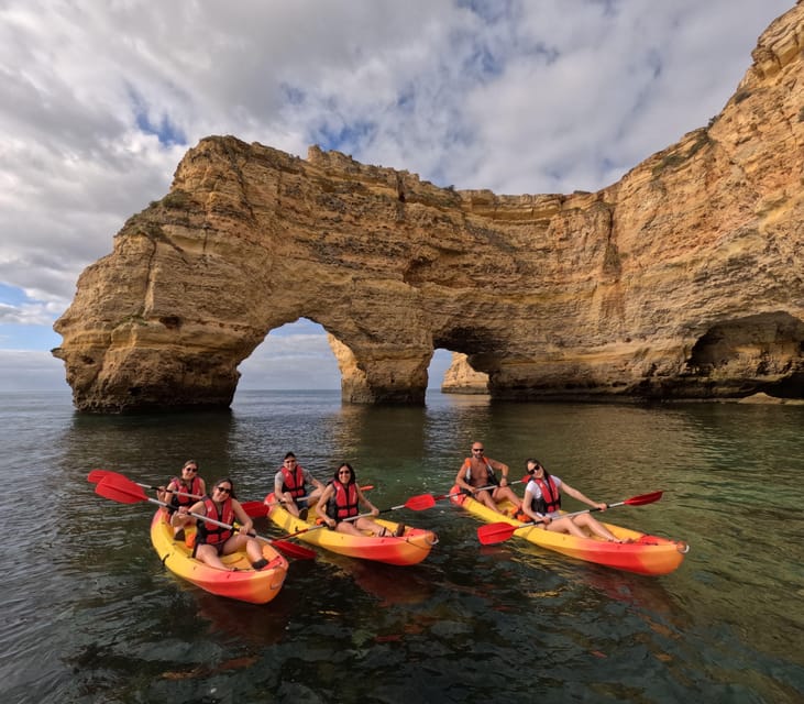 Benagil: 1:30Hour Kayak Rental with Private Parking - Group size, staff, and the level of help
