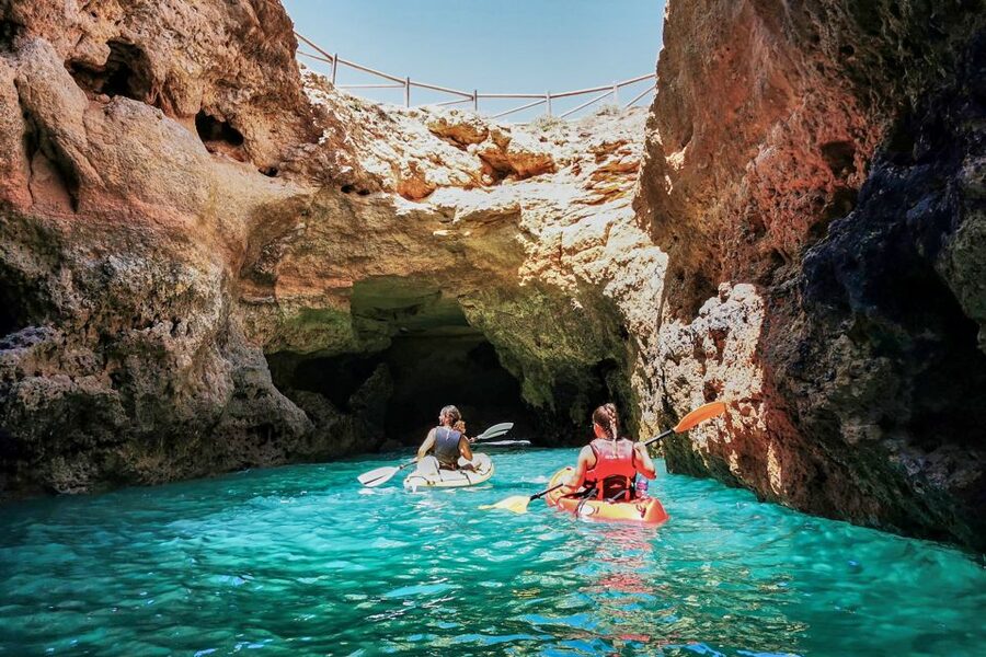 Benagil: Guided Kayaking Tour to the Benagil Cave - Benagil Cave and the limits of the tide