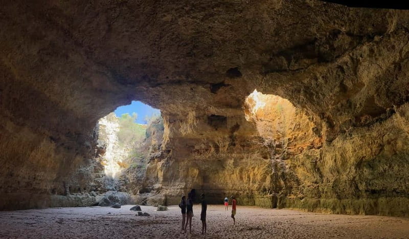 Benagil Kayak Tour: Explore Secret Caves with Licensed Guide - The first caves and cliffs: a gentle start