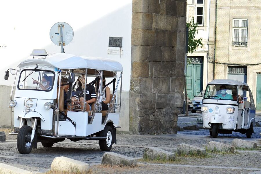 Braga: Tuk Tuk City Tour - The climb to Bom Jesus do Monte