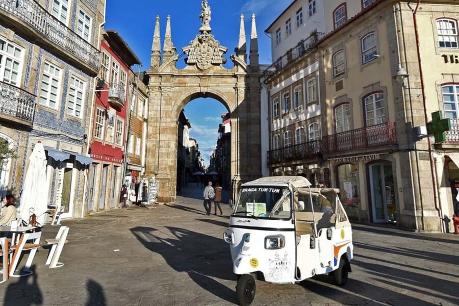 Braga: Tuk Tuk City Tour - Sameiro and the limits of a short tour