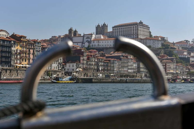 Bridges Cruise with World of Discoveries or Sunset Option - Porto makes its best first impression from the Douro