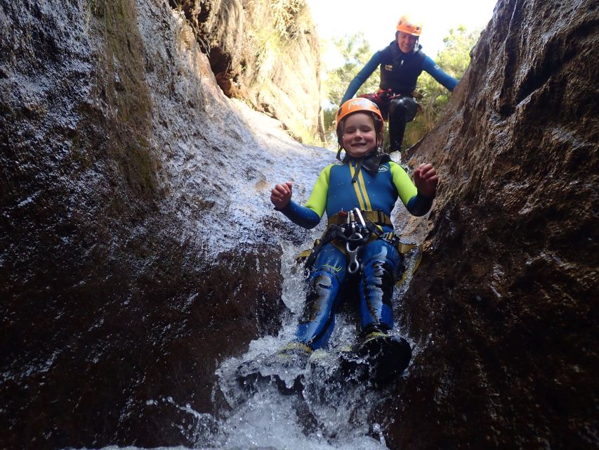 Canyoning in Madeira: Ideal for First-Timers and Families - Key points at a glance