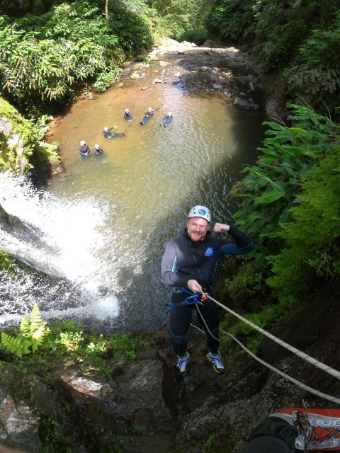 Canyoning in Ribeira dos Caldeirões - Six waterfalls, several ways to get down