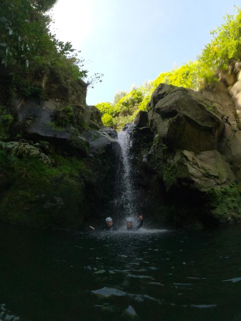 Canyoning in Ribeira dos Caldeirões - The forest walk before the first waterfall