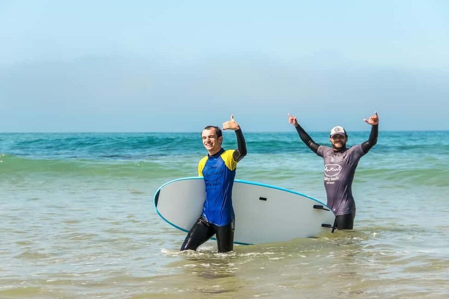 Cascais: Local Surf Experience - Getting on the board and catching your first wave
