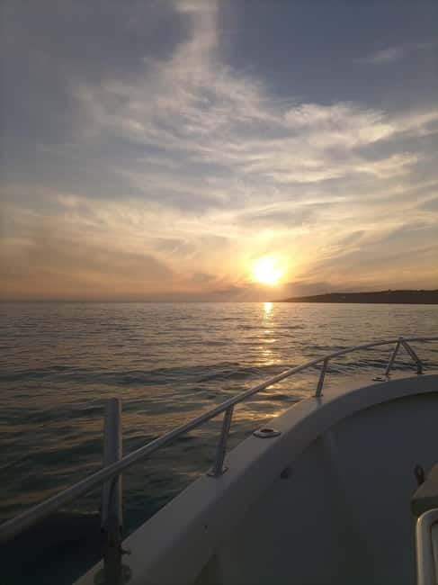 Cascais: Sunset Boat Trip with Welcome Drinks - Who will enjoy this trip most?
