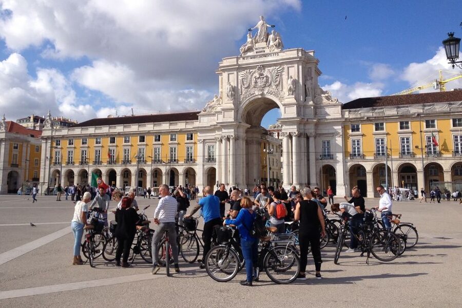 Central Lisbon 3-Hour Guided E-Bike Tour - Safety, equipment, and what to bring