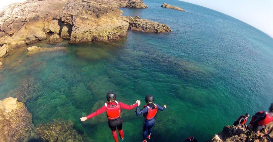 Coasteering Algarve: Cliff Jump, Swim & Climb in Sagres - Why this Sagres coasteering trip feels different