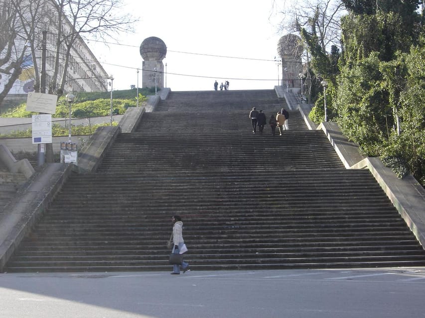 Coimbra: Guided tour with a local student - Alta da Cidade and the daily student world