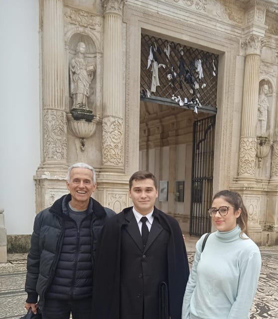 Coimbra: Guided tour with a local student - Santa Cruz Monastery and the final stretch
