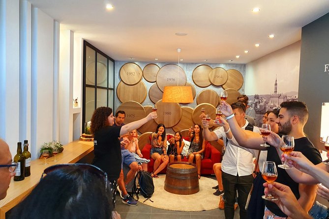 Complete Douro Valley Wine Tour with Lunch, Wine Tastings and River Cruise - A traditional lunch with Douro wine