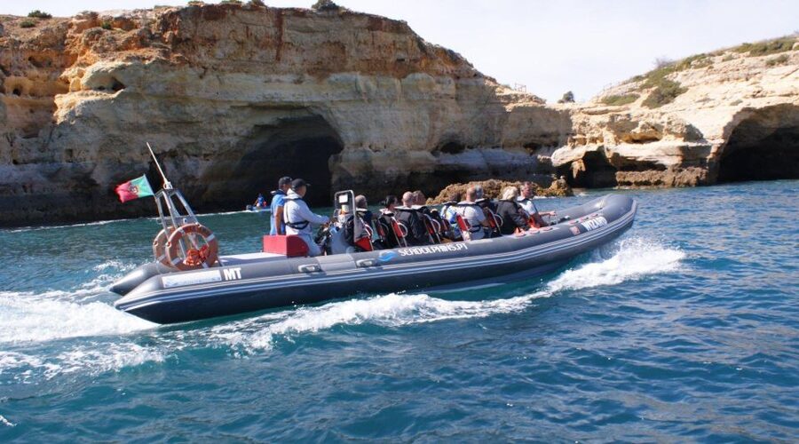 Dolphins Watching - Portimão - Searching for dolphins off Portimão