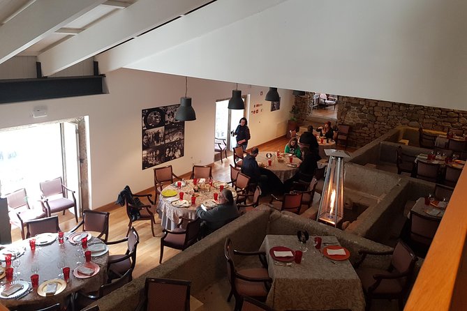 Douro Valley Wine Tour: 3 Vineyard Visits, Wine Tastings, Lunch - Guides, drivers, and the group dynamic