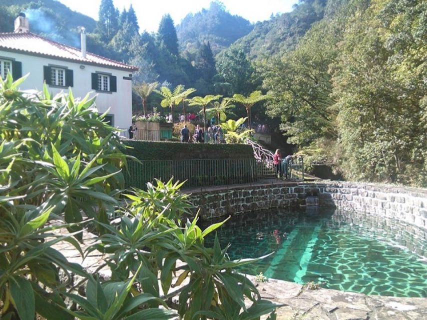 Eastern Madeira: Full-Day Tour with Rum Tasting - Porto da Cruz and Madeira’s rum tradition