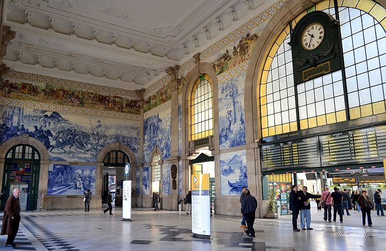 Essential Porto Walking Tour - Small details that can improve the experience
