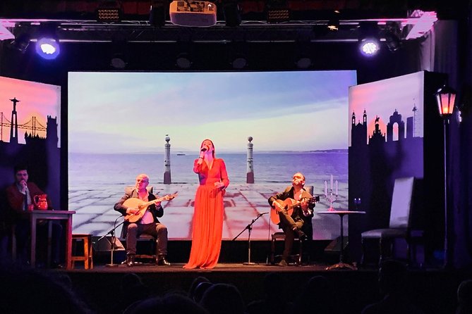 Fado in Chiado - Live Show in Lisbon on Stage for over 15 Years - What happens during the 50-minute performance