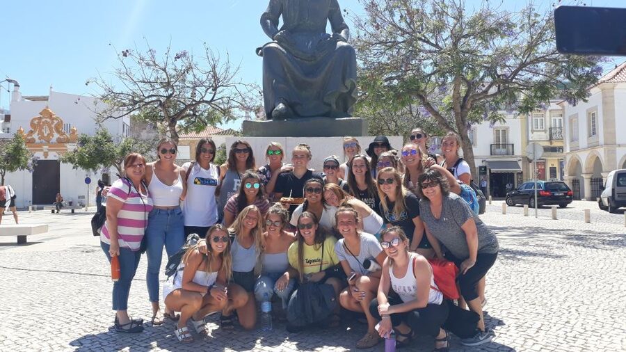 Faro: Old Town Guided Walking Food Tour - Four stops, ten tastes, and a full evening of food