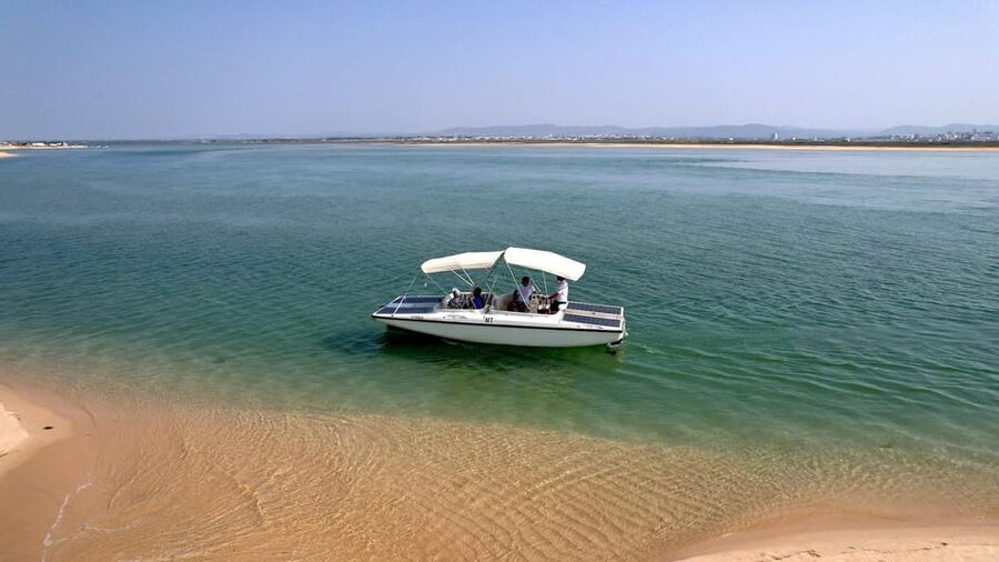 Faro: Ria Formosa Eco Birdwatching Boat Tour - Meeting the boat at Cais das Portas do Mar