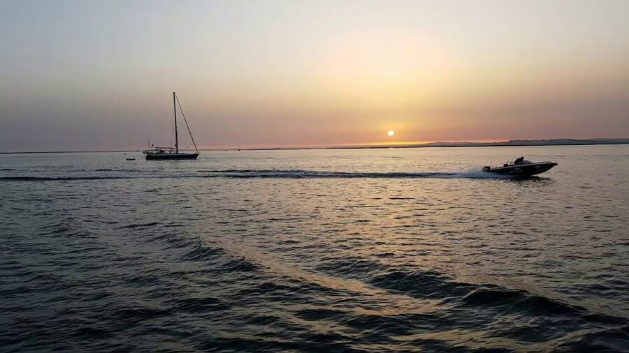 Faro: Ria Formosa Guided Sunset Tour by Catamaran - Who will enjoy this short Faro cruise?