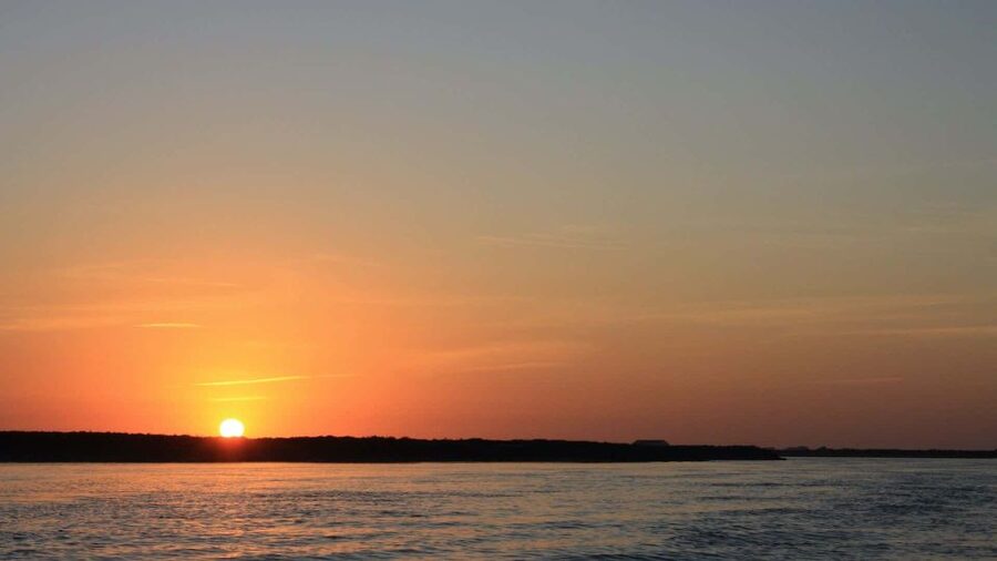 Faro: Ria Formosa Guided Sunset Tour by Catamaran - The first 20 minutes on the catamaran
