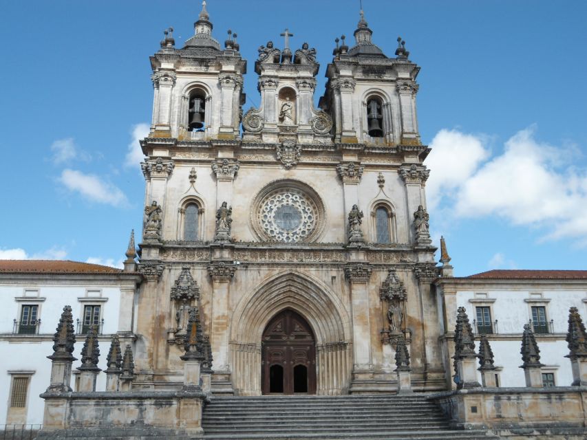 Fátima, Batalha, Alcobaça, Nazaré and Óbidos Private Tour - Key points to know before booking