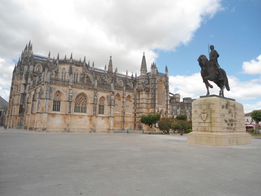 Fátima, Batalha, Alcobaça, Nazaré and Óbidos Private Tour - Óbidos, the prettiest finish to the day