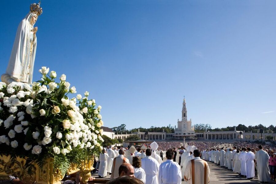 Fátima: Half-Day Tour - A self-guided sanctuary visit with some guided context