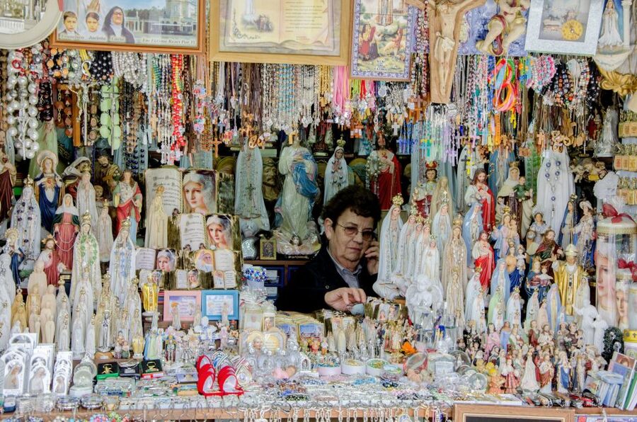 Fátima, Óbidos and the Atlantic Coast Day Tour from Lisbon - What the van and guide add to the day